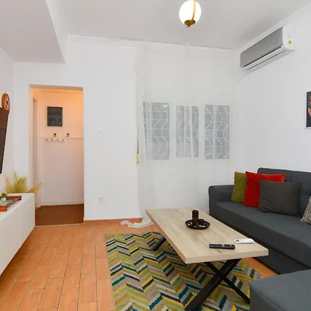 Apartment Thissio Metro Stop 10 Min To The Acropolis