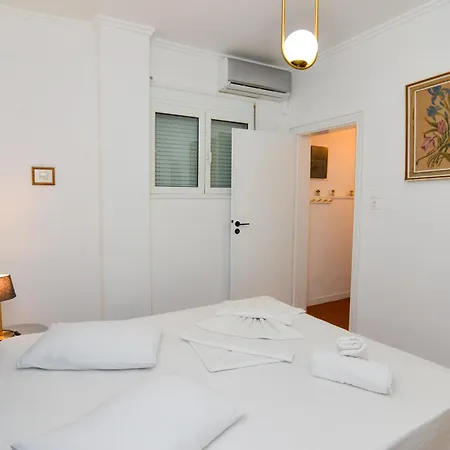 Thissio Metro Stop 10 Min To The Acropolis Apartment *