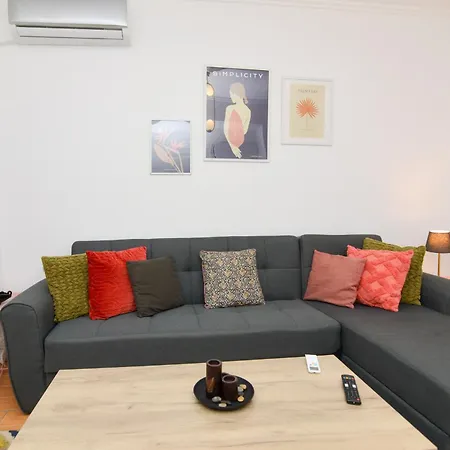 Apartment Thissio Metro Stop 10 Min To The Acropolis